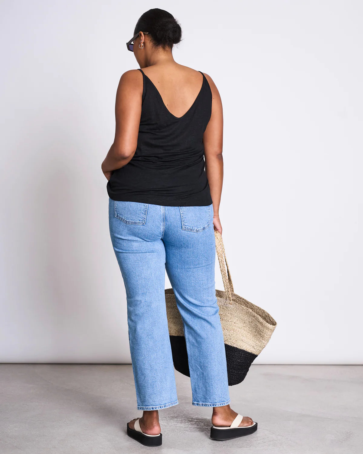 SLIP TOP TRIANGLE LINEN BLACK | Jan ´n June