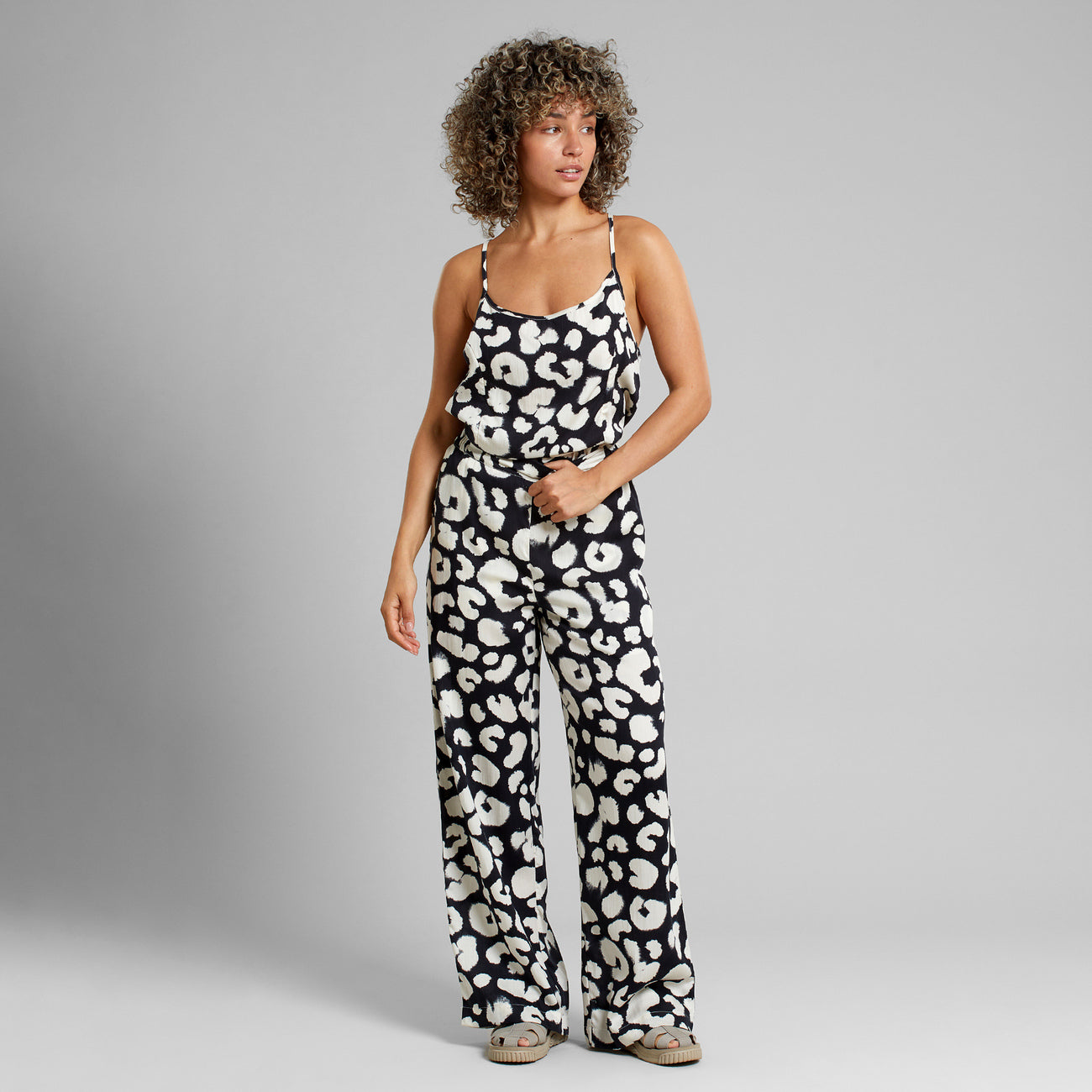 Strap Top Hoby Painted Leopard Black | DEDICATED