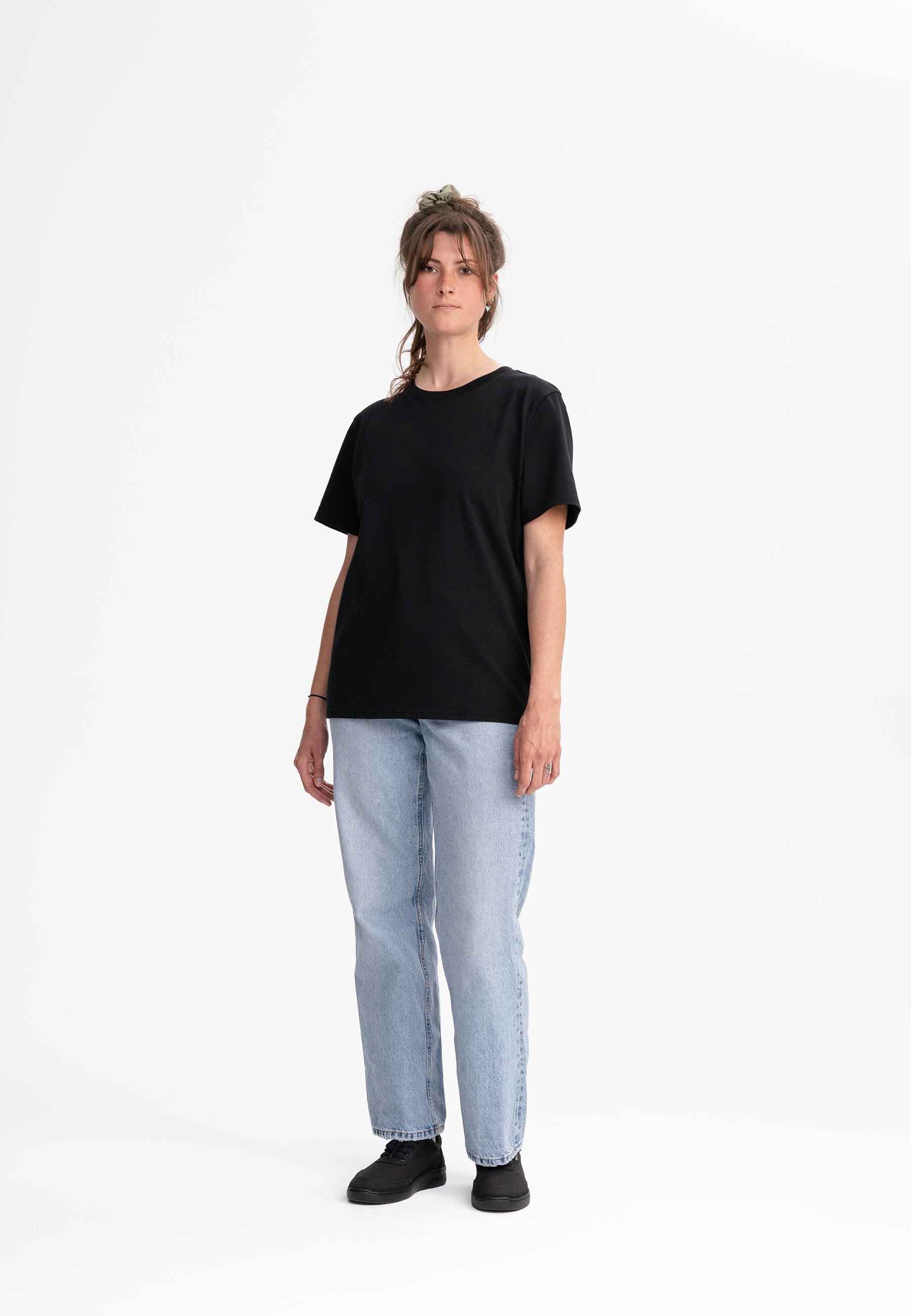 T-Shirt KASHVI schwarz | MELAWEAR
