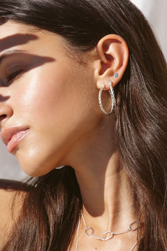Ohrring Medium Twisted Hoop Silber 30 mm | wildthings